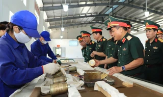 Khắc phục hậu quả bão lũ tại kho đạn và kho xăng dầu chiến lược 