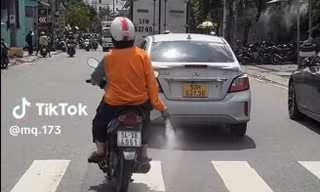 Công an xác minh clip rải 'bột lạ' xuống đường ở TPHCM