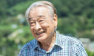 Tổng thống Hàn Quốc và giới nghệ sĩ tiếc thương 'ông nội quốc dân' 