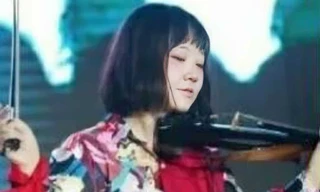 Nữ ca sĩ Huệ Quân qua đời vì tai nạn