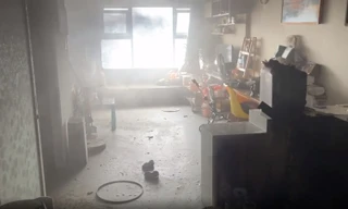 Cháy căn hộ chung cư ở TPHCM, người dân hốt hoảng tháo chạy