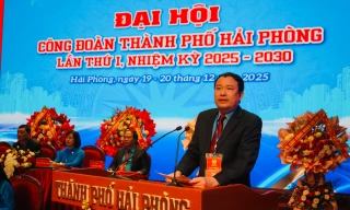 Ông Nguyễn Anh Tuân - Chủ tịch LĐLĐ TP Hải Phòng phát biểu khai mạc đại hội.