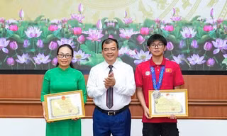 Hải Phòng thưởng 400 triệu đồng cho nam sinh đạt HCB Sinh học quốc tế 2025