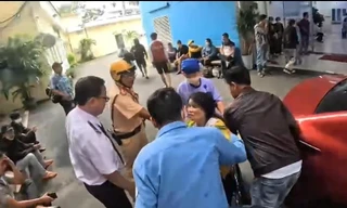 Clip CSGT 'mở đường' đưa thai phụ kịp đến bệnh viện sinh con