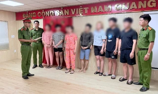 Đột kích 4 spa ở phố Tây, lộ đường dây chứa mại dâm