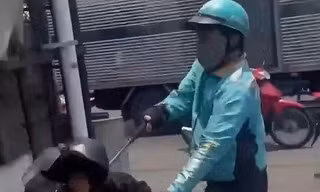 Bắt tài xế xe công nghệ dùng gậy 3 khúc đánh người sau va chạm ở TPHCM