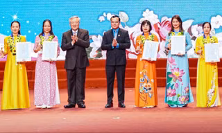 Tôn vinh nữ đoàn viên công đoàn năng động, sáng tạo, trách nhiệm