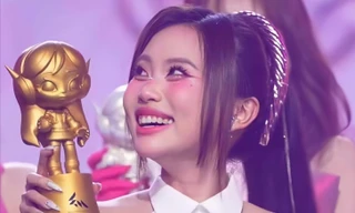 Bức hình gây sốt của Phương Mỹ Chi