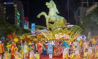 TPHCM khai mạc Đường hoa Nguyễn Huệ Tết Bính Ngọ 2026