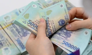 Bộ Nội vụ đề xuất mức lương tối thiểu vùng tăng cao nhất 350 nghìn đồng 
