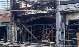 Vụ cháy liên hoàn 4 căn nhà ở TPHCM, 2 người nhảy từ tầng 2 thoát thân