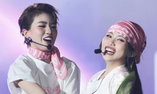 Các em xinh, anh trai phát tín hiệu