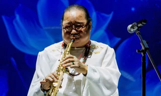 Âm thanh saxophone Trần Mạnh Tuấn trong đêm nhạc chữa lành