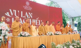 Đại lễ Vu lan tại công viên tưởng niệm Thiên Đức: Vu lan hửng nắng soi lòng hiếu