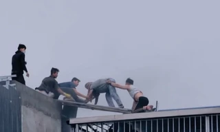 Chủ tịch Hà Nội tặng bằng khen cho 7 cá nhân cứu người trong vụ cháy tại Hoàng Mai