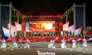 Sôi nổi dạ hội thanh niên Quân khu 3