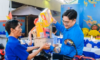 Xuân yêu thương đến với hội viên, thanh niên công nhân khó khăn ở TPHCM