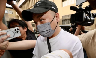 Tình cảnh nam nghệ sĩ bị bắt