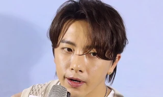 Diễn biến mới vụ 2 nam ca sĩ bị bắt