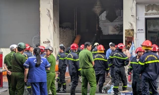 Cháy thẩm mỹ viện 6 tầng ở TPHCM, 20 người thoát nạn