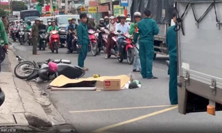 Hiện trường vụ tai nạn tài xế tử vong thương tâm dưới gầm xe tải