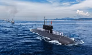 Toàn cảnh cuộc diễu binh hùng hậu trên biển của chiến hạm, tàu ngầm Việt Nam