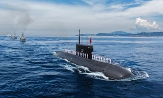 Toàn cảnh cuộc diễu binh hùng hậu trên biển của chiến hạm, tàu ngầm Việt Nam