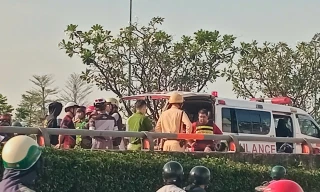 Một buổi sáng, 2 người tử vong bất thường trên đường Phạm Văn Đồng, TPHCM