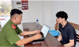 Mất 2,5 tỷ đồng vì bị kẻ gian giả danh nhân viên điện lực, dụ cài ứng dụng EVN giả mạo