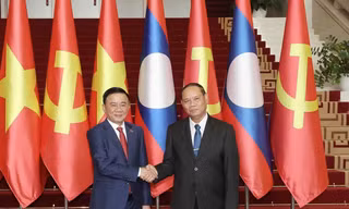 Làm sâu sắc hơn nữa nội hàm 'gắn kết chiến lược' trong quan hệ Việt Nam-Lào