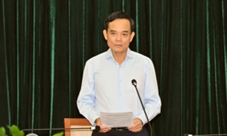 Gỡ thủ tục, thúc đầu tư, TPHCM phấn đấu đạt tăng trưởng từ 10% trở lên