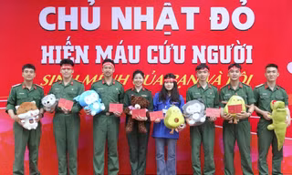 Chủ Nhật Đỏ tại Học viện Hậu cần: Trao gửi niềm tin và sự sống 