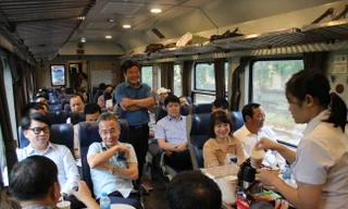 Chuyến tàu giá rẻ đầu tiên chở cán bộ phía tây sang phía đông Hải Phòng làm việc 