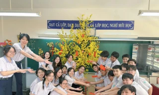 Trường lập kỳ tích: Một lớp 'ẵm' 12 điểm 10, điểm trung bình khối A00 gần tuyệt đối