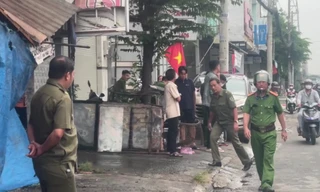 Hàng xóm day dứt vì 3 lần xông vào nhà đang cháy nhưng không cứu được cụ ông ở TPHCM