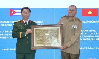 Cuộc gặp mặt đặc biệt của sĩ quan trẻ Việt Nam và Cuba tại Hà Nội 
