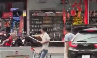 Va chạm giao thông rồi lao vào ẩu đả, 2 người bị khởi tố 