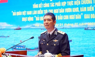 Bộ đội hải quân nhận đỡ đầu 164 con ngư dân mồ côi, khó khăn