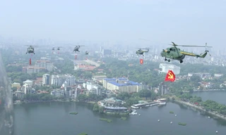 Cánh bay trực thăng dệt trang sử vàng