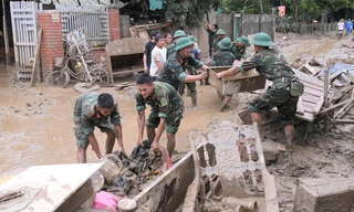 Sư đoàn chủ lực 324 đưa 600 cán bộ, chiến sĩ tới vùng mưa lũ giúp dân