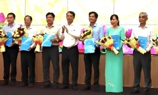  9 Phó Giám đốc sở ở Cần Thơ nghỉ hưu trước tuổi