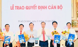 Chủ tịch UBND TPHCM điều động, bổ nhiệm nhiều cán bộ
