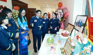 Trung tướng Bùi Quốc Oai biểu dương thanh niên và phụ nữ Cảnh sát biển 