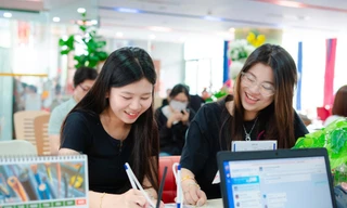 TP.HCM: Nhiều trường đại học bắt đầu đón tân sinh viên nhập học