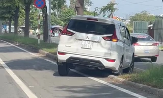 CSGT TPHCM xác minh vụ ô tô leo dải phân cách sang đường