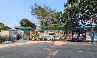 Điều tra bé trai đuối nước tử vong tại hồ bơi