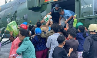 Đoàn Không quân Đồng Tháp lập kỷ lục bay cứu trợ vùng lũ 