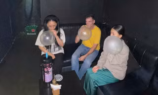 Buôn bán khí cười trá hình tại nhà hàng nổi tiếng ở TPHCM