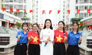  Bạn trẻ đồng diễn 'viết tiếp câu chuyện hòa bình' trong ngày hội non sông 