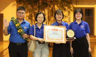 Khen thưởng thủ lĩnh thanh niên công nhân 'dám nghĩ, biết làm'